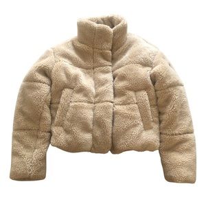 Alo Yoga Sherpa Snow Angel Puffer. Never worn.